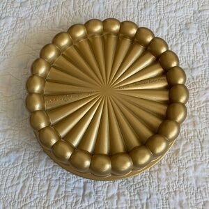 Nordic Ware USA Charlotte Cake Pan Round 6cup Bakeware